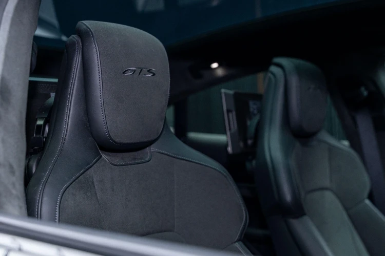 Vehicle Image 31