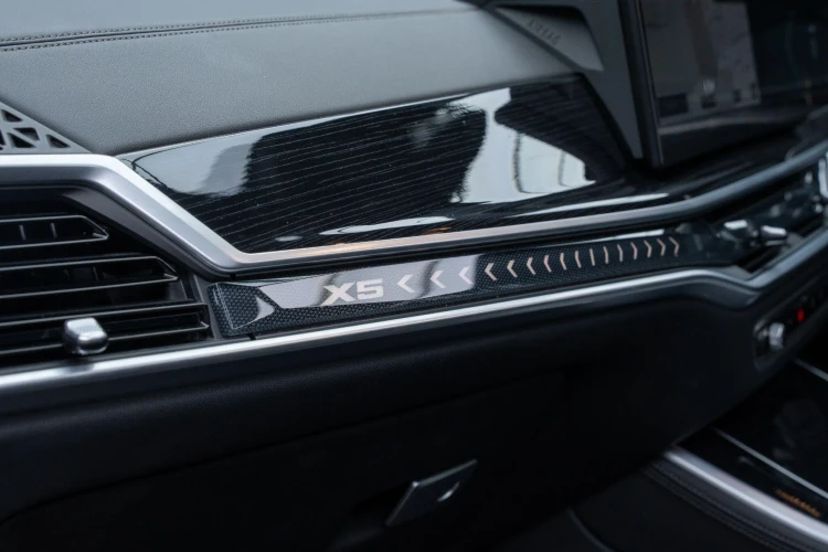 Vehicle Image 36