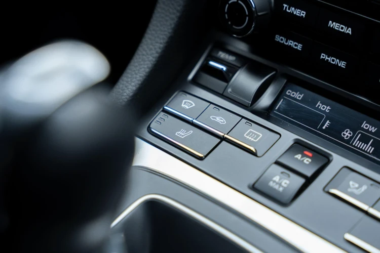 Vehicle Image 20