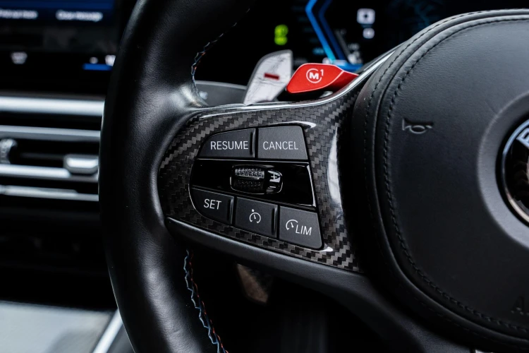 Vehicle Image 32