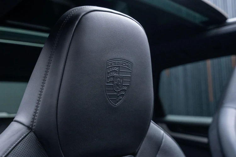 Vehicle Image 37