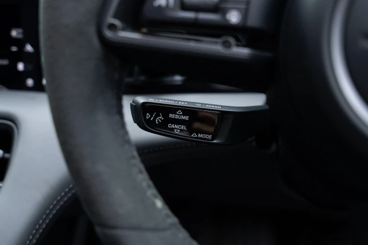 Vehicle Image 24