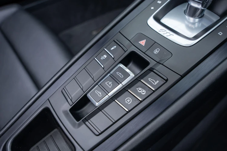 Vehicle Image 37