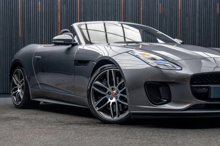 Vehicle Image 11