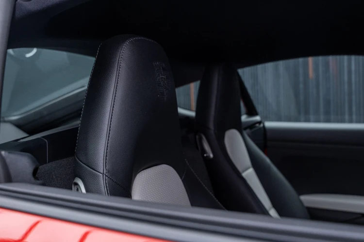 Vehicle Image 30