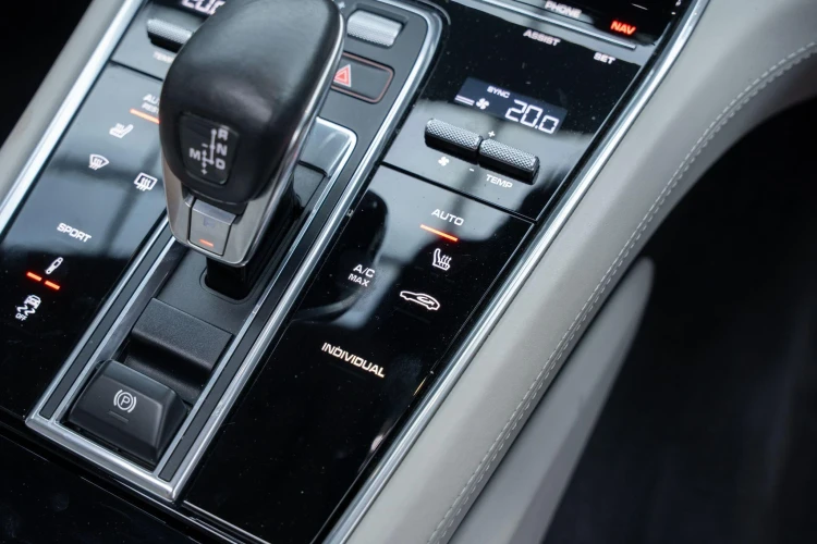 Vehicle Image 20
