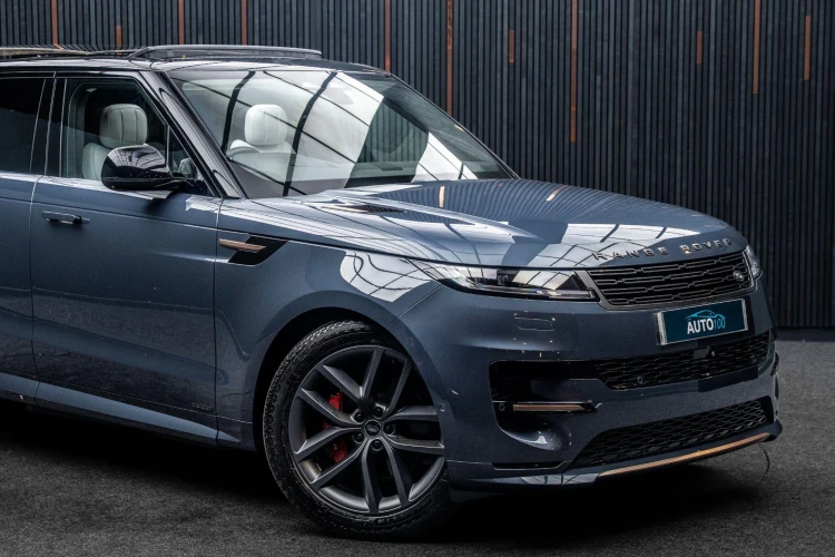 Vehicle Image 9