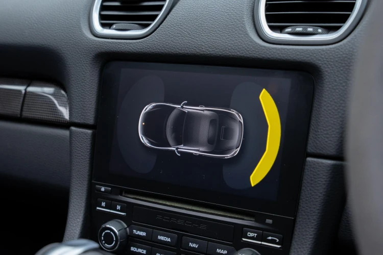 Vehicle Image 10