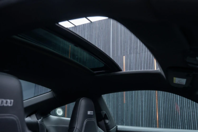 Vehicle Image 38