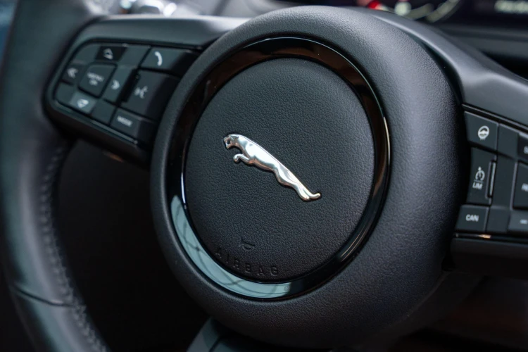 Vehicle Image 37