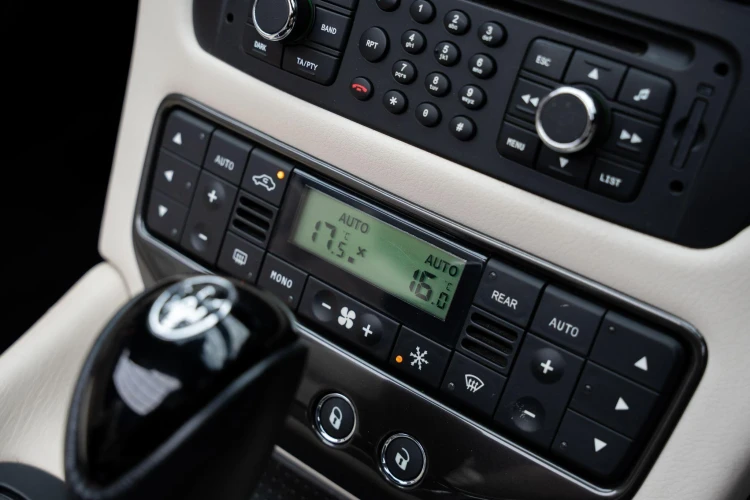 Vehicle Image 20