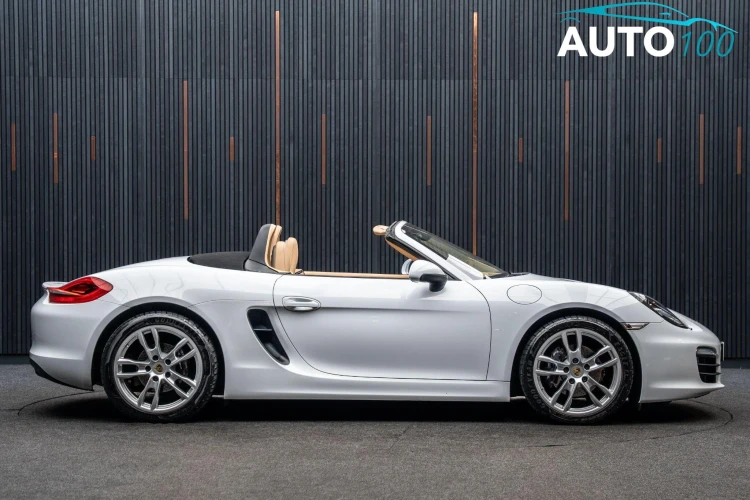 Vehicle Image 19