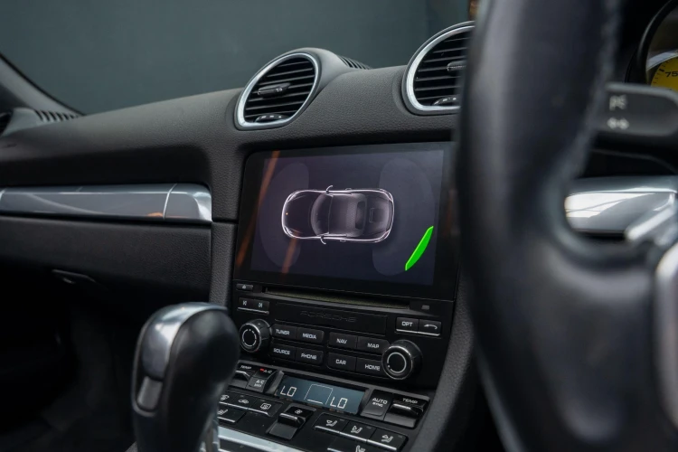 Vehicle Image 10