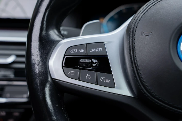 Vehicle Image 35