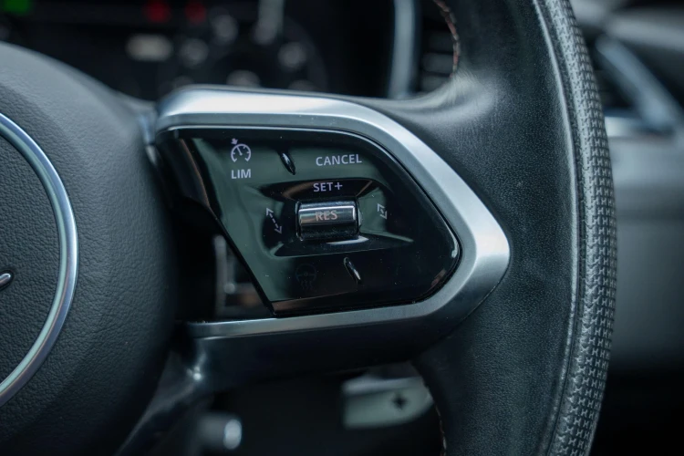 Vehicle Image 38