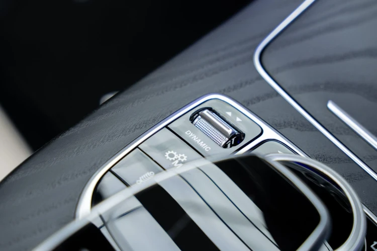 Vehicle Image 30