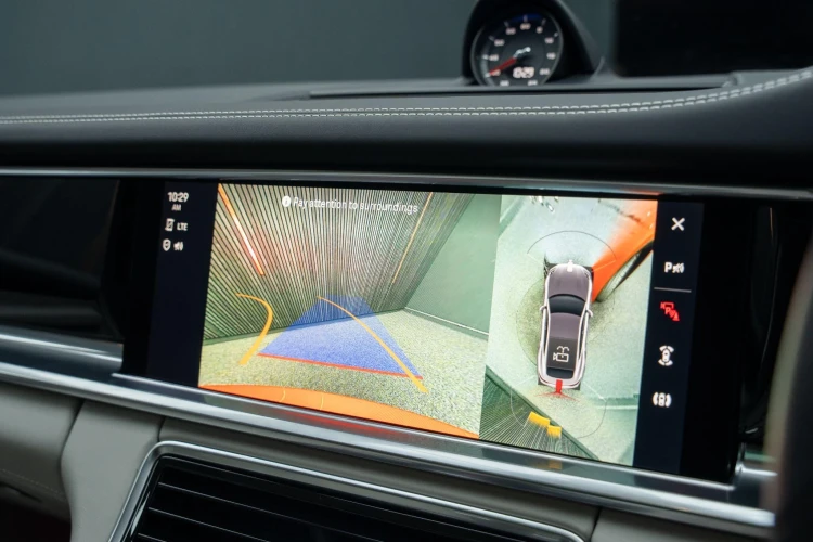 Vehicle Image 10