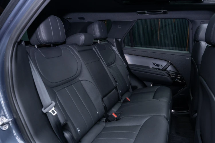 Vehicle Image 14
