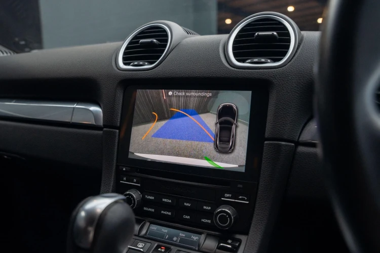 Vehicle Image 6