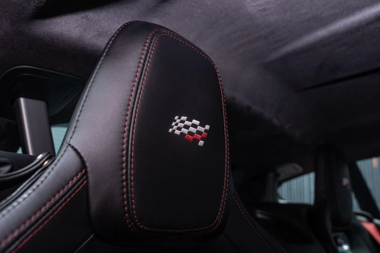 Vehicle Image 14