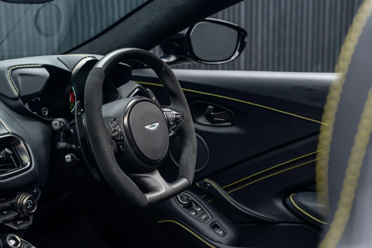 Vehicle Image 30