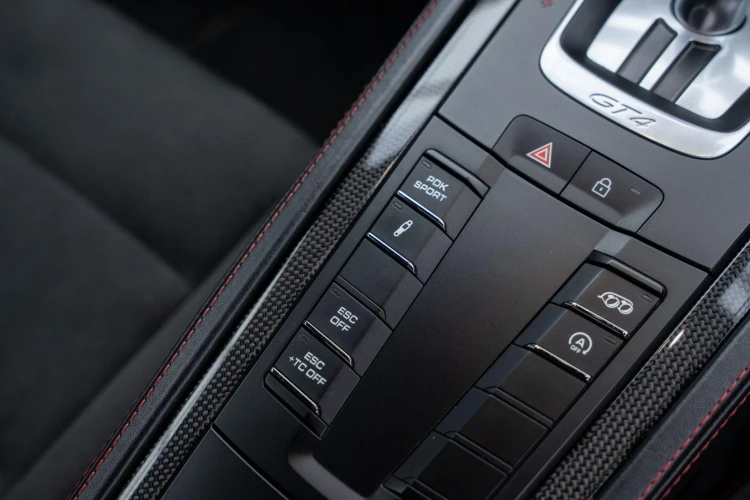 Vehicle Image 24