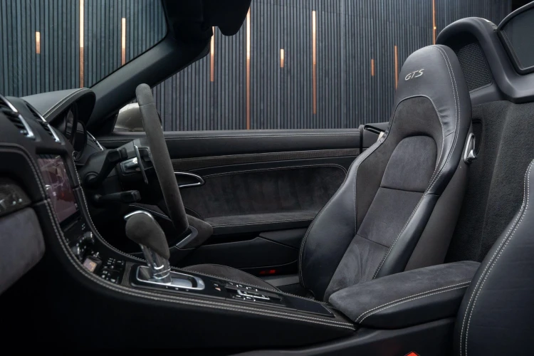Vehicle Image 37