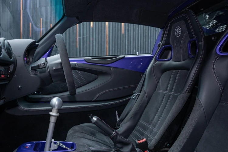 Vehicle Image 30