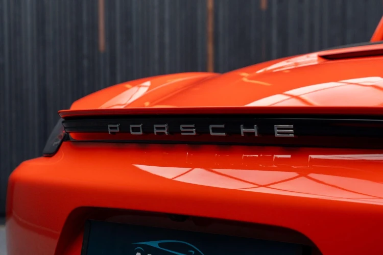 Vehicle Image 25