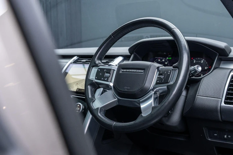 Vehicle Image 36