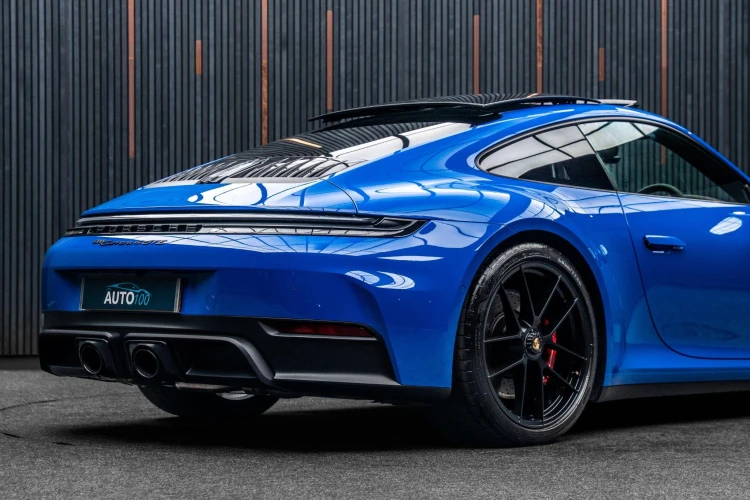 Vehicle Image 21