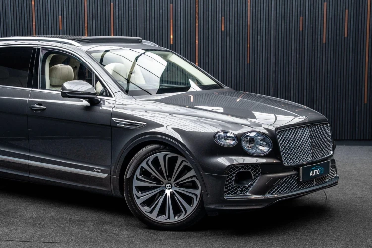 Vehicle Image 8