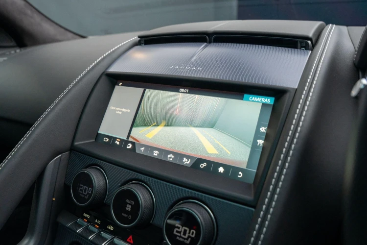 Vehicle Image 8