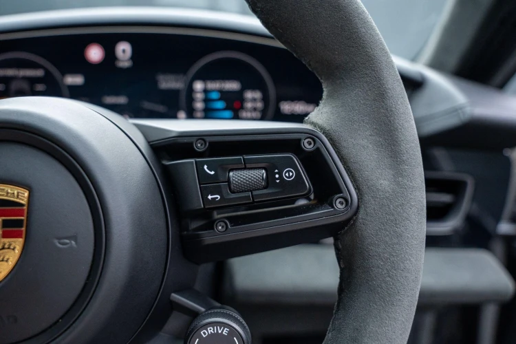 Vehicle Image 26