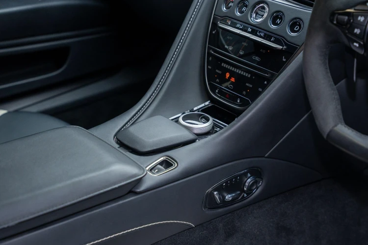 Vehicle Image 20