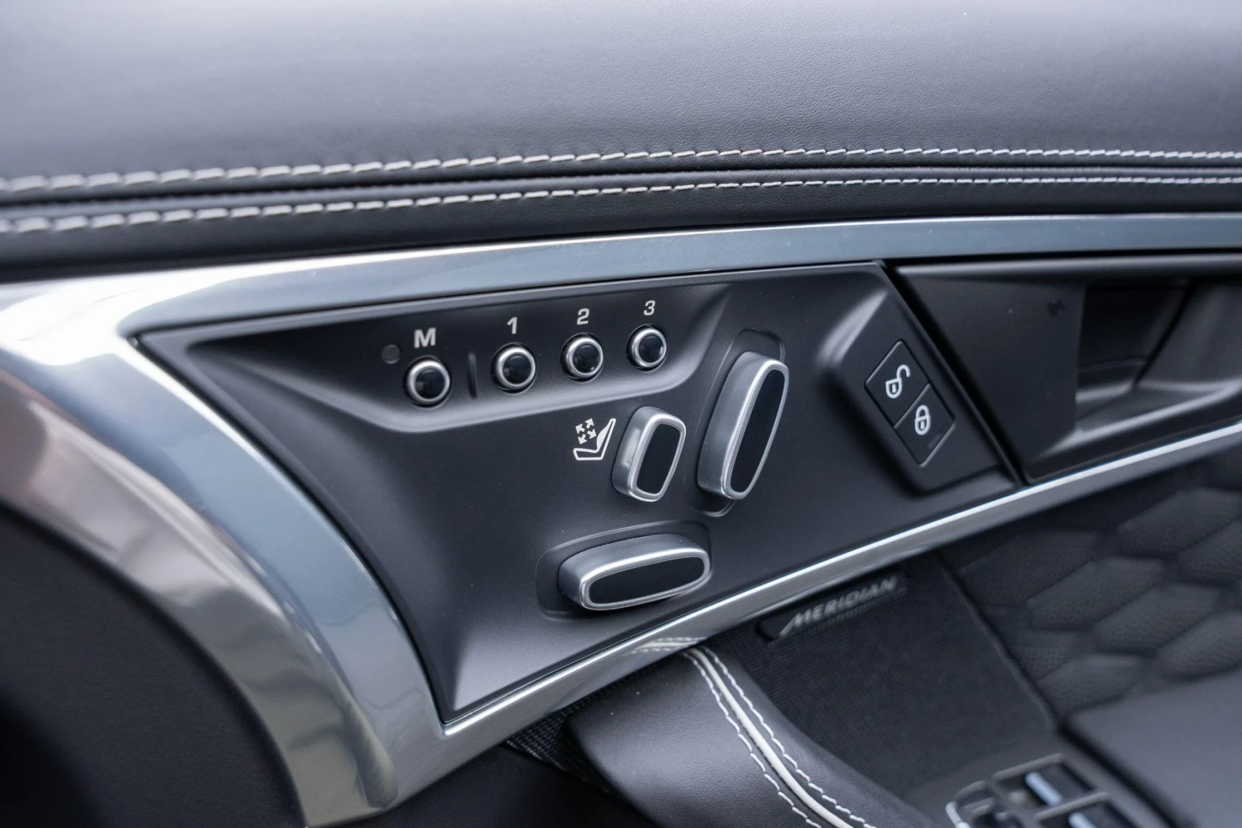 JAGUAR F TYPE 5.0 V8 SVR AUTO AWD EURO 6 S S 2DR 2019 69...