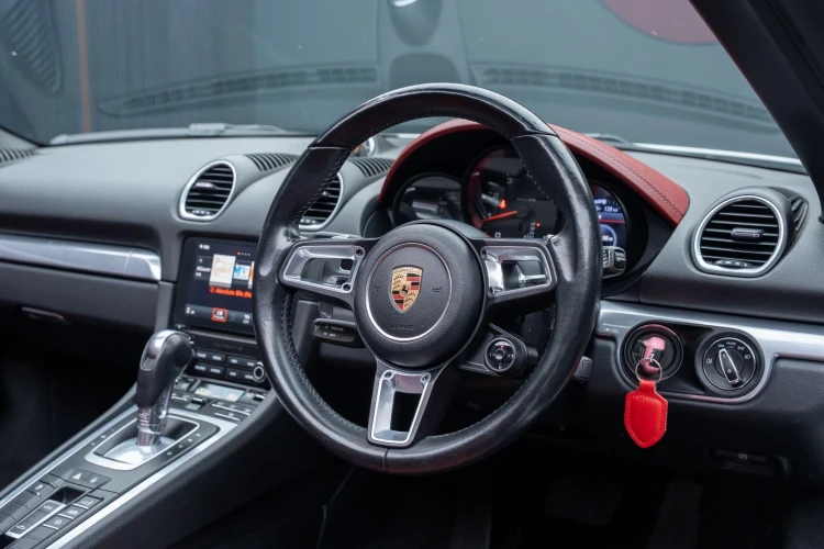Vehicle Image 4