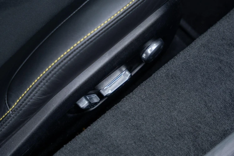Vehicle Image 24