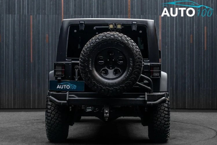 Vehicle Image 8