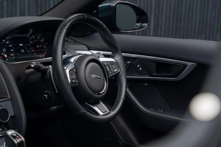Vehicle Image 40