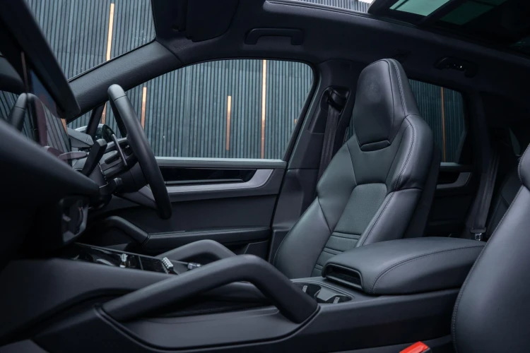 Vehicle Image 36
