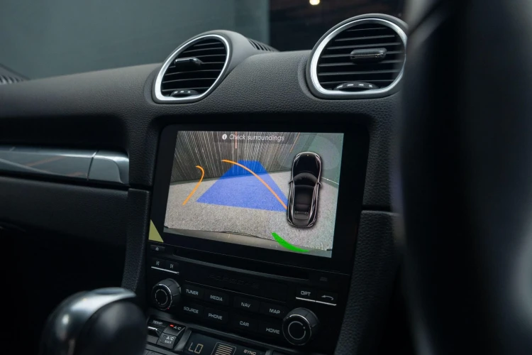 Vehicle Image 8