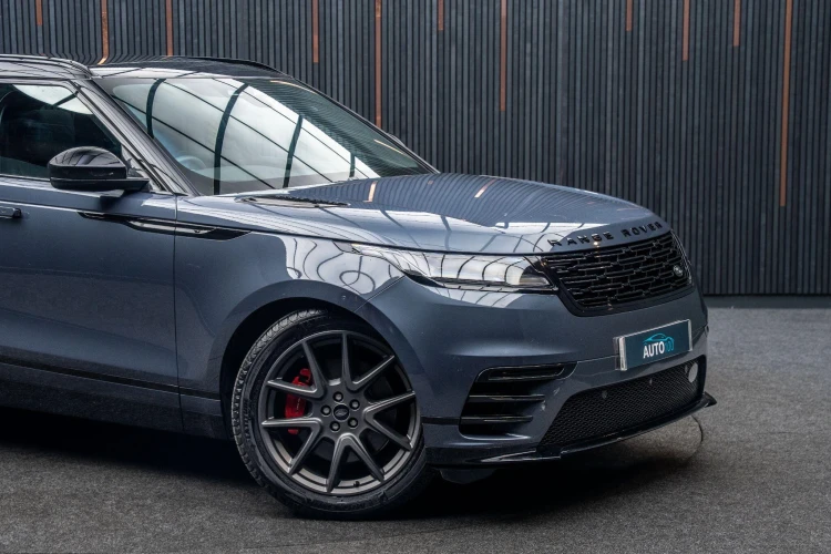 Vehicle Image 9