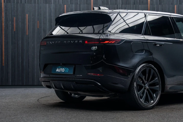Vehicle Image 21