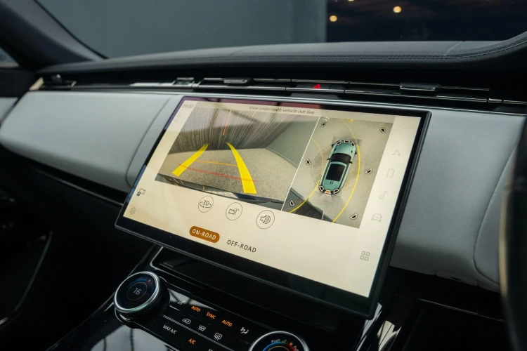Vehicle Image 8