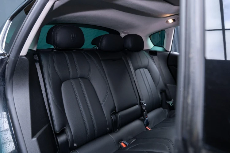 Vehicle Image 14