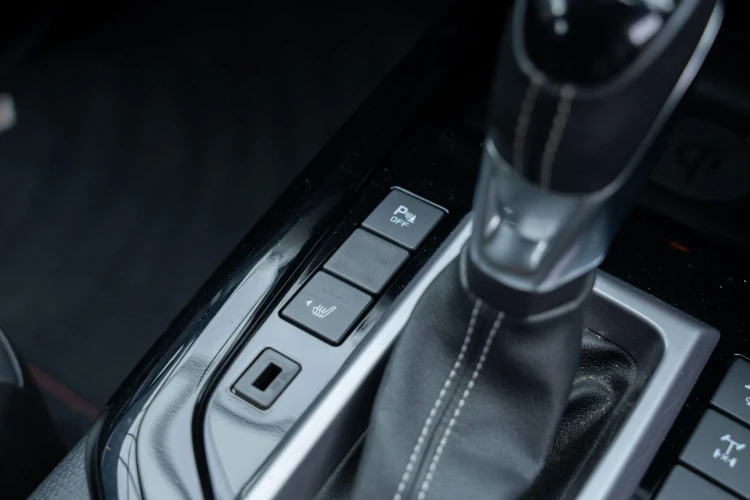 Vehicle Image 32