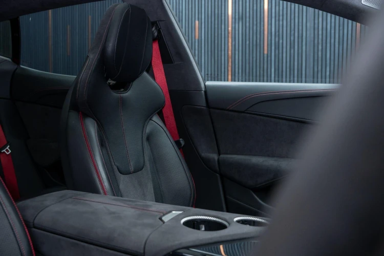 Vehicle Image 38