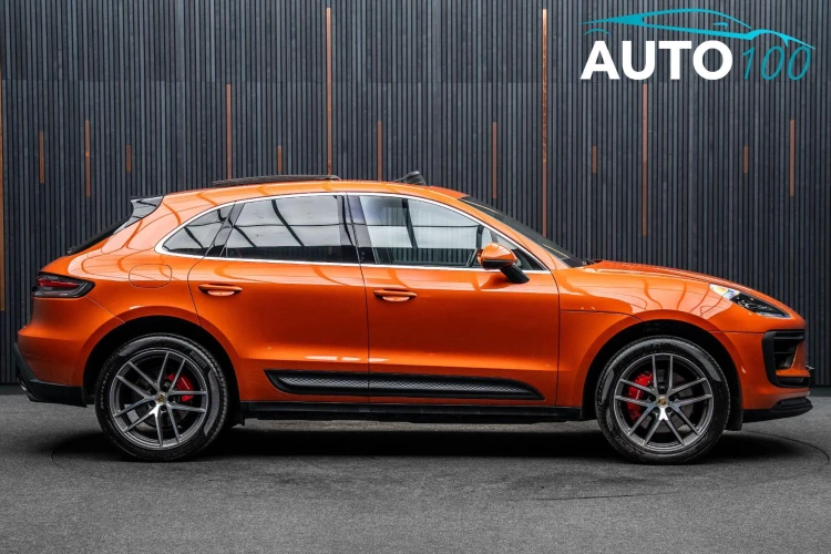 Vehicle Image 11