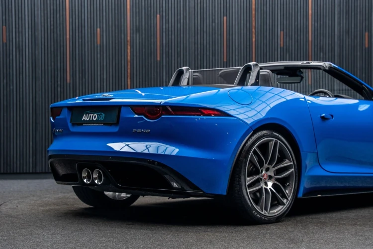 Vehicle Image 23